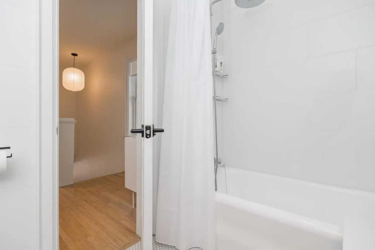 890 Grosvenor Avenue Villa Winnipeg